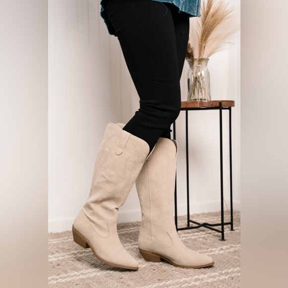 Sweet Tees XO Boutique Shoes - Let’s Go to Nashville Embroidered Pointed Toe Cowboy Boots in Sand